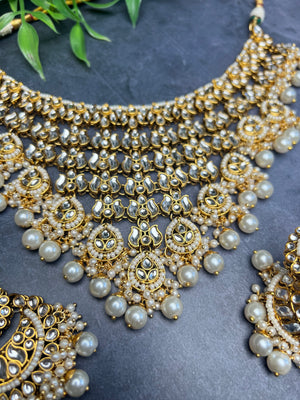 V Shaped Kundan Necklace Set