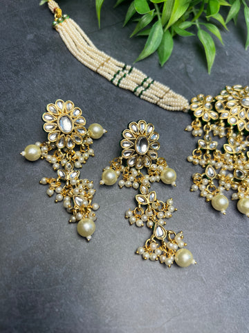 Image of Chandelier Kundan Choker Set