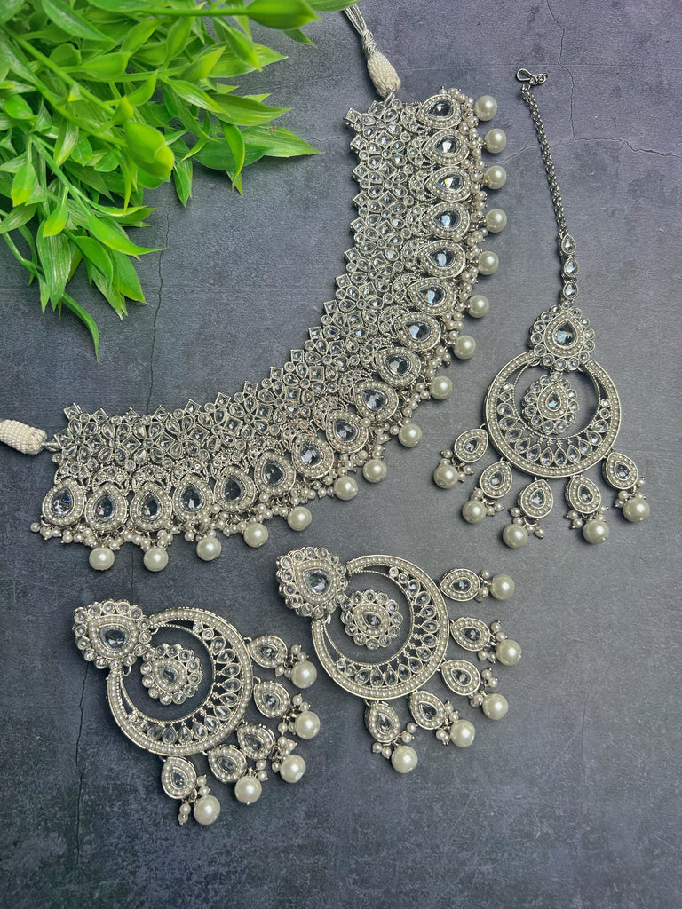 Oversized Silver Polki Choker Set