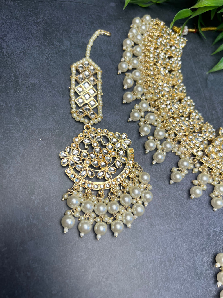 Kundan Pearl Choker Set