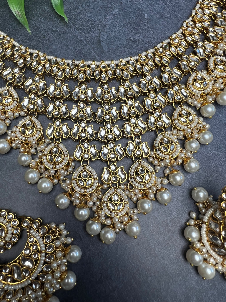 V Shaped Kundan Necklace Set