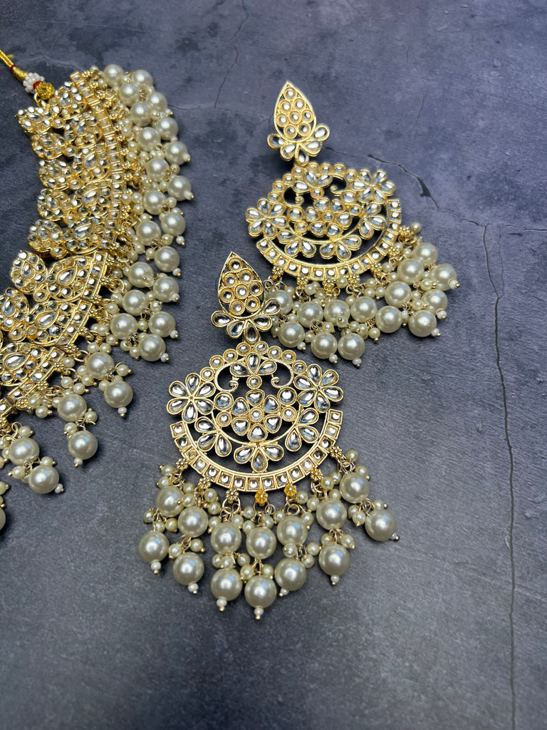 Kundan Pearl Choker Set