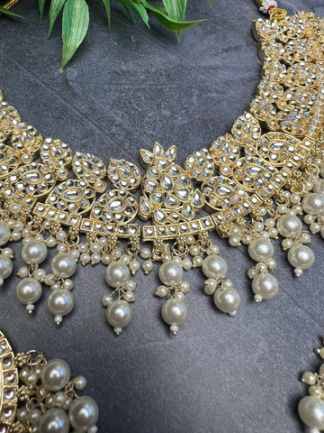 Image of Kundan Pearl Choker Set