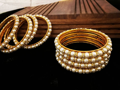 Image of White Moti Kara Set Bangels