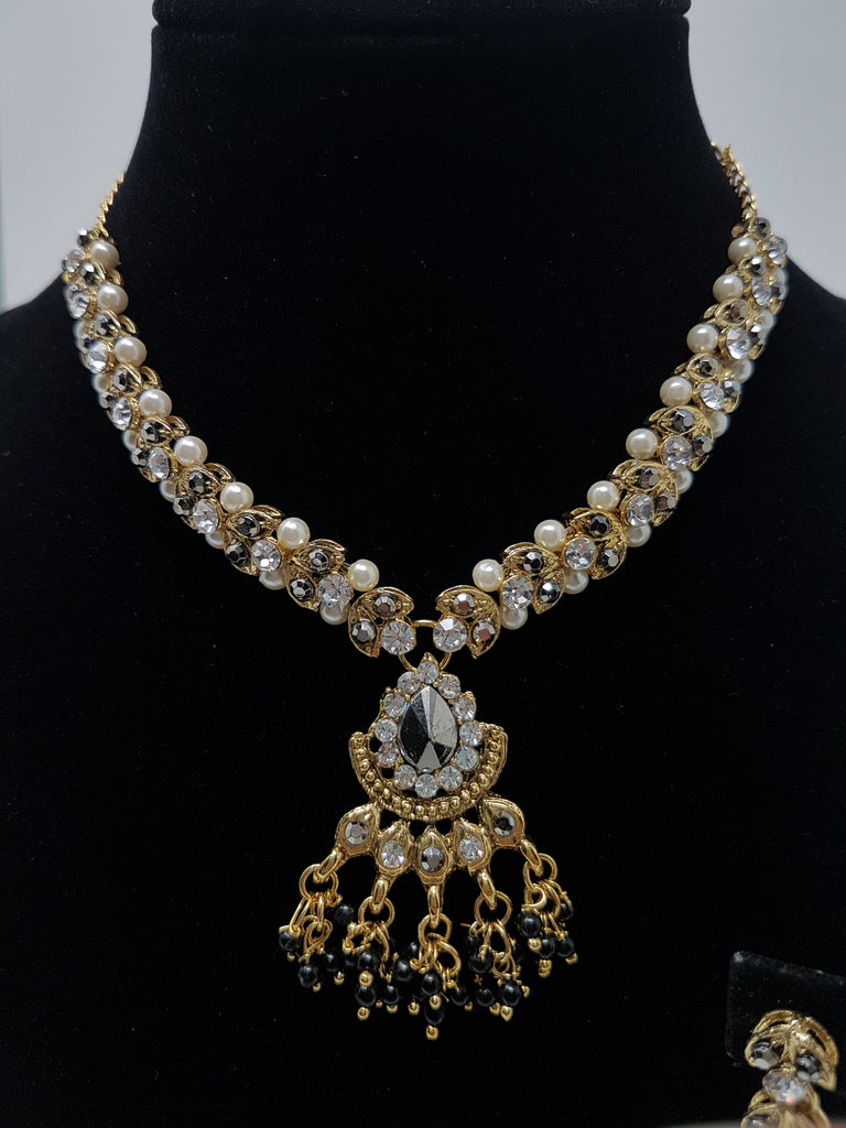 Black And Gold Necklace Set