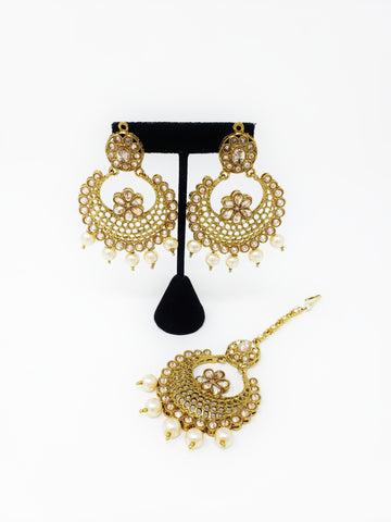 Image of Antique Polki Earrings And Tikka