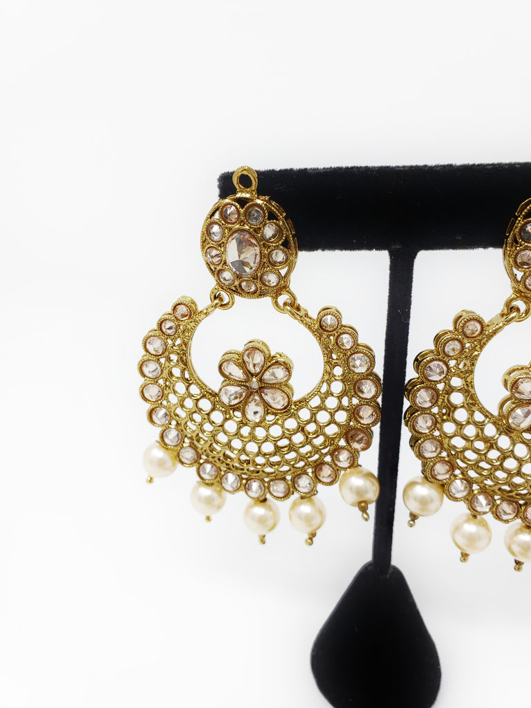 Antique Polki Earrings And Tikka