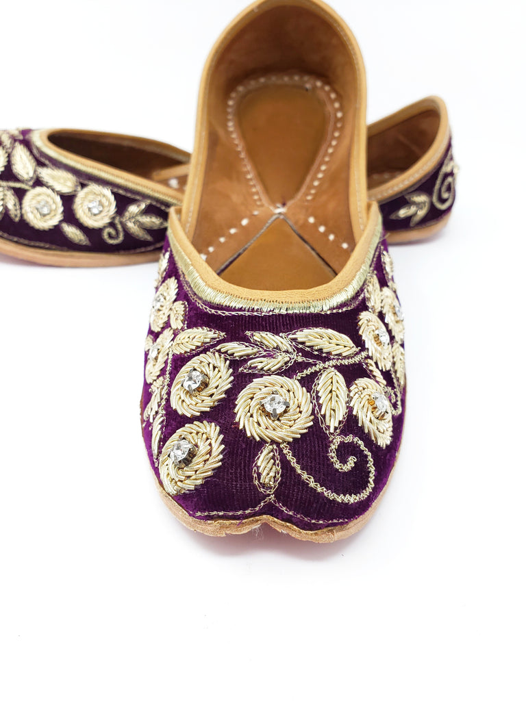 Purple Jutti with Gold Details