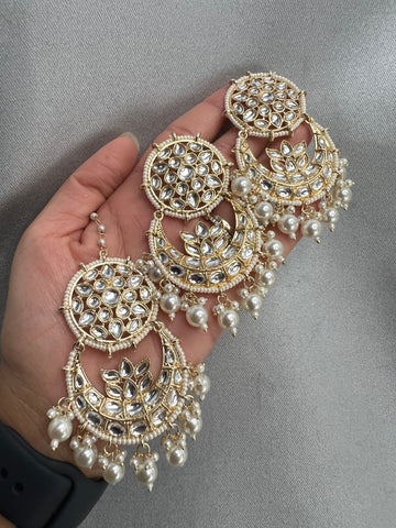 Image of Kundan Earring Tikka Set