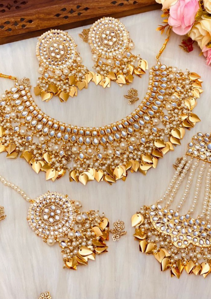 Gold Pippal Patti Set
