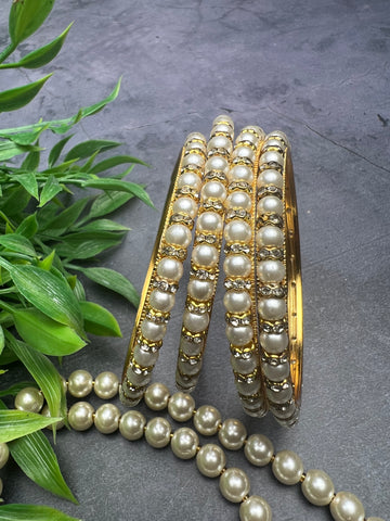 Image of White Moti Kara Set