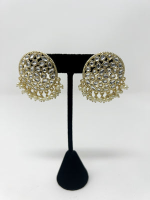 Kundan Studs With Pearls