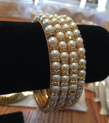 Image of White Moti Kara Set Bangels
