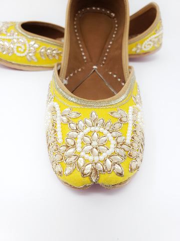 Image of Yellow Jutti with Pearls