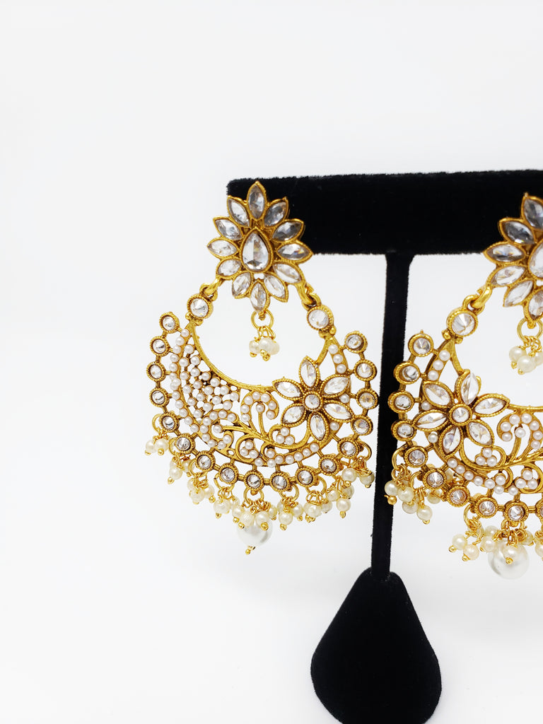Moti Detailed Earrings - Gold & Clear