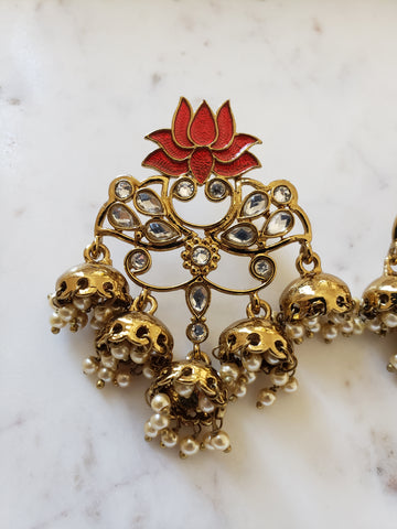 Image of Lotus Champagne Earrings